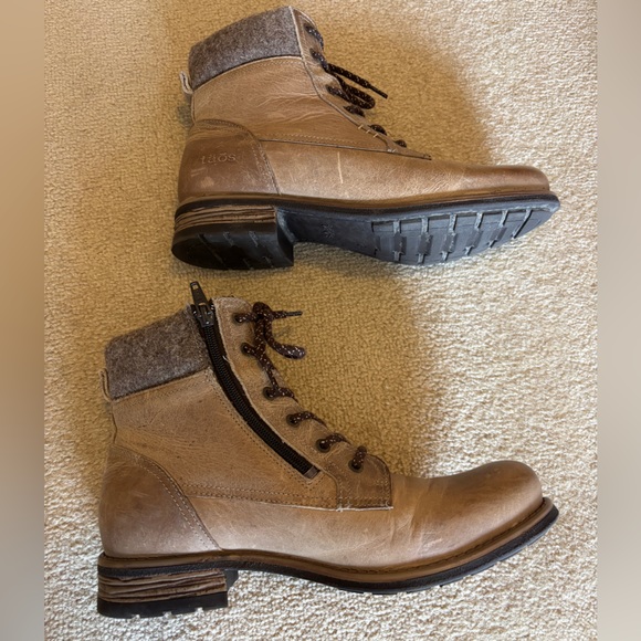 Taos Cutie Leather Boots - Picture 10 of 11